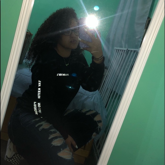 Meet your Posher, Yesely - Picture 1 of 1